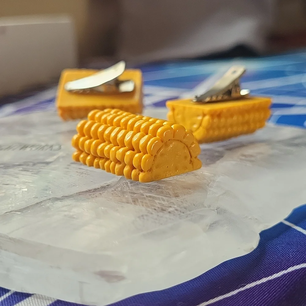 🌽 CORN!! Hairclips - Picture 3 of 5